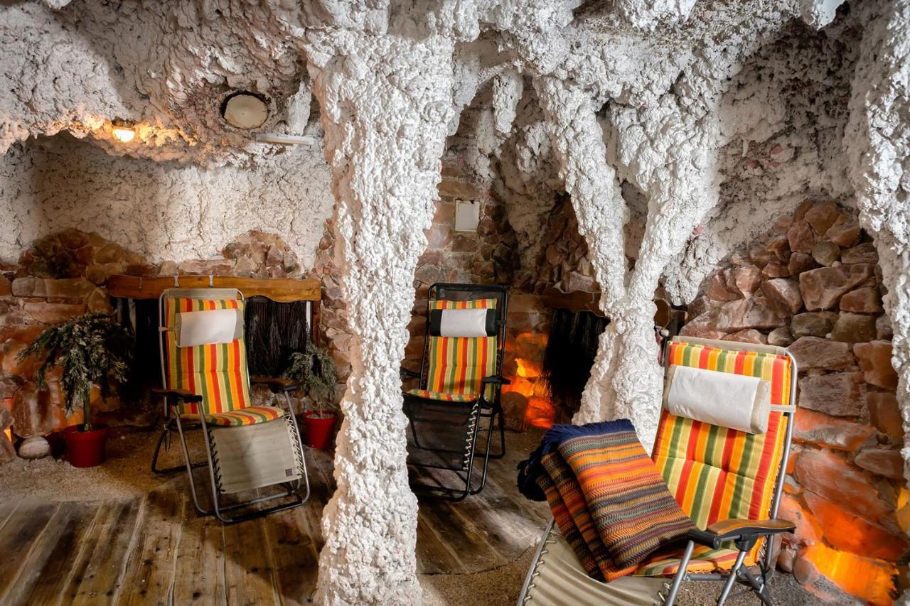 Hotel-Restaurant Lindenhof Kreuzwertheim エクステリア 写真