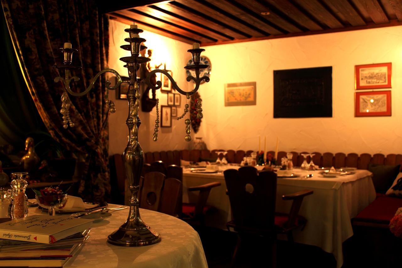 Hotel-Restaurant Lindenhof Kreuzwertheim エクステリア 写真