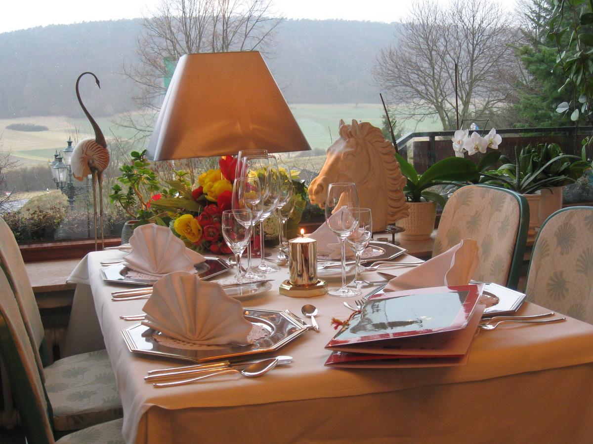 Hotel-Restaurant Lindenhof Kreuzwertheim エクステリア 写真