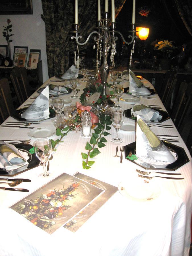 Hotel-Restaurant Lindenhof Kreuzwertheim エクステリア 写真