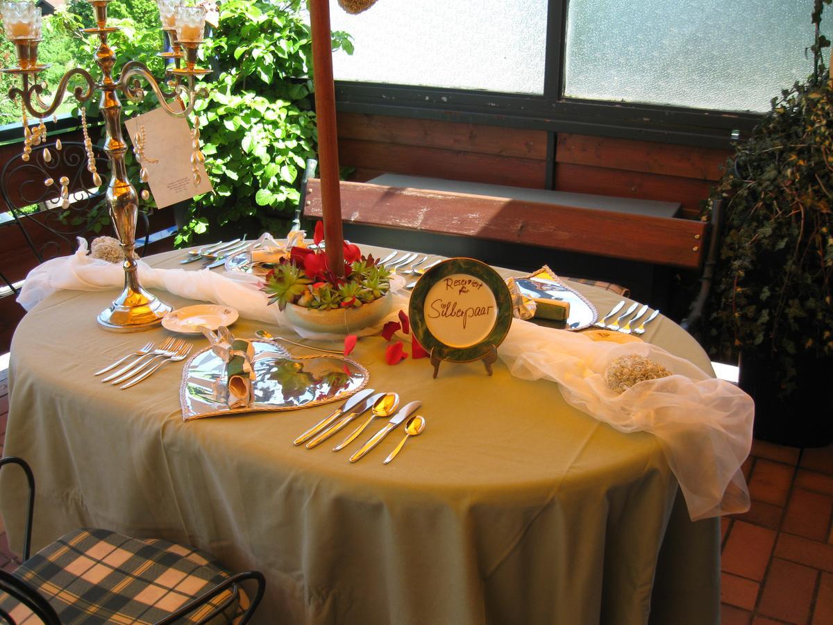 Hotel-Restaurant Lindenhof Kreuzwertheim エクステリア 写真