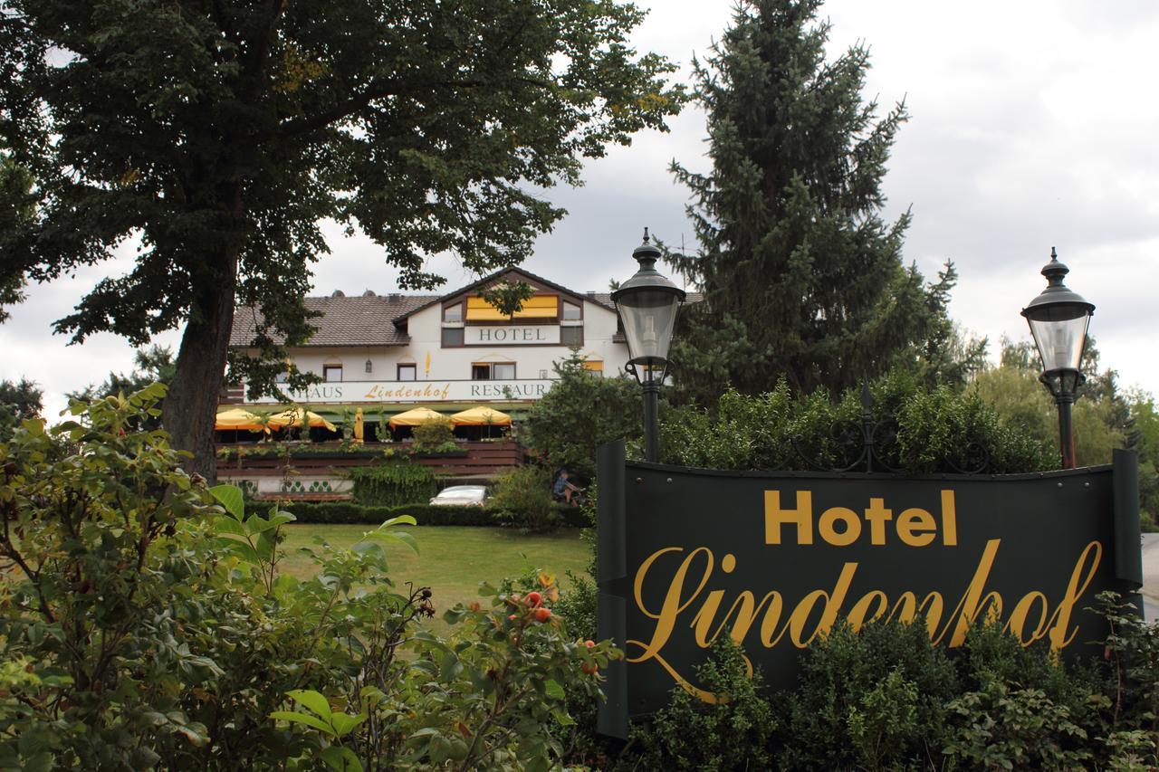 Hotel-Restaurant Lindenhof Kreuzwertheim エクステリア 写真