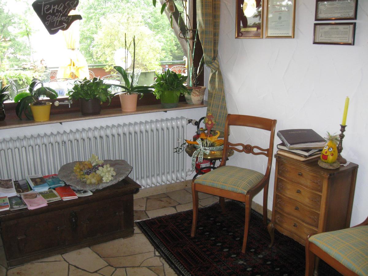 Hotel-Restaurant Lindenhof Kreuzwertheim エクステリア 写真