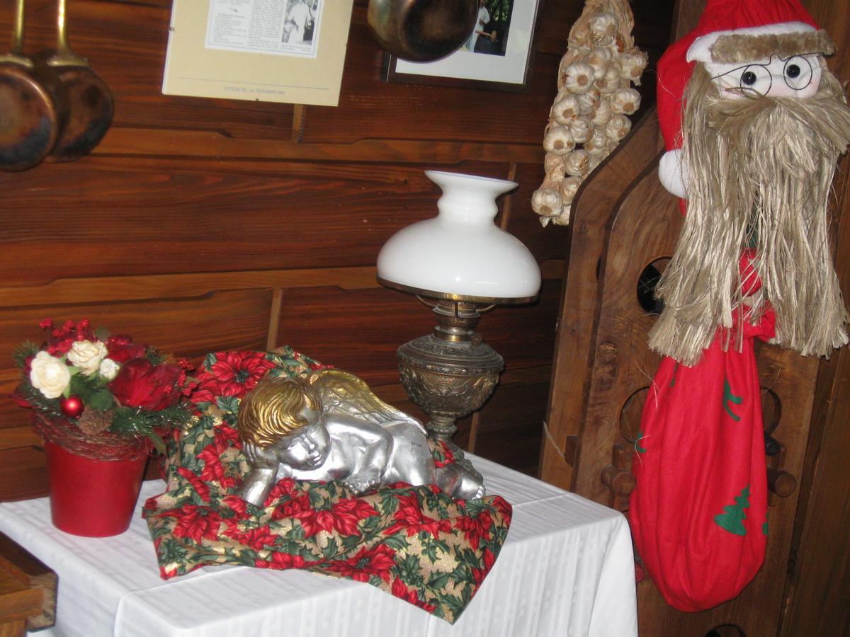 Hotel-Restaurant Lindenhof Kreuzwertheim エクステリア 写真